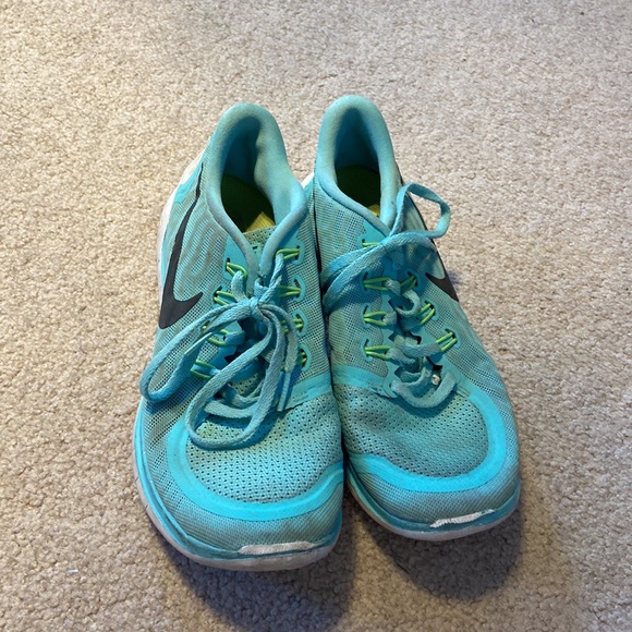 Teal Nike Women’s Free Runs 5.0 - Picture 3 of 16